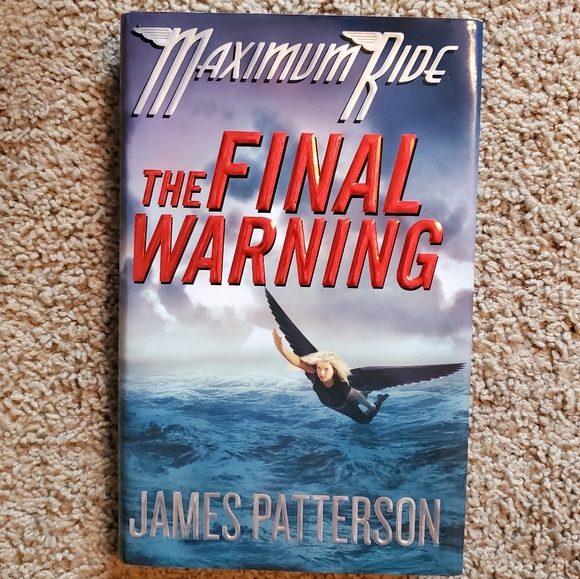 Book 4 - Maximum Ride Series - Picture 1 of 6